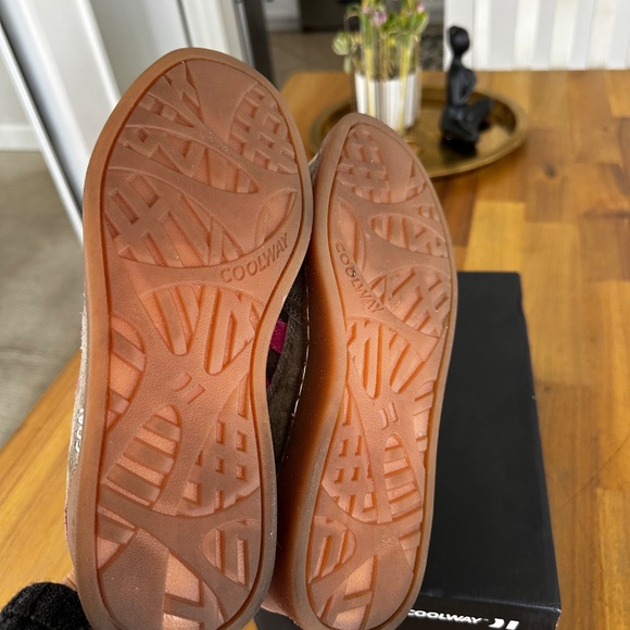 NWT Coolway Sneakers - Picture 8 of 10